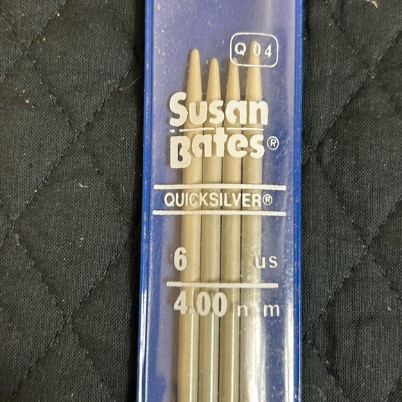 Susan Bates Knitting Needles Aluminum Double Point Size 6 Quick Silver 7 inch - Picture 2 of 6